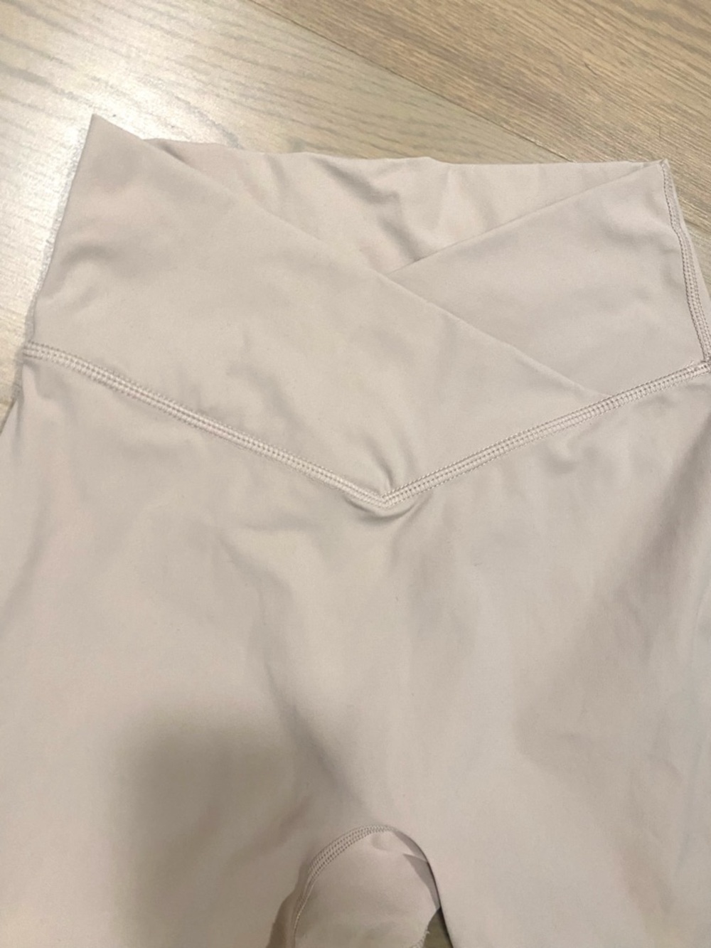 Sunzel High-Waist V-Cut Yoga Leggings - Light Nude